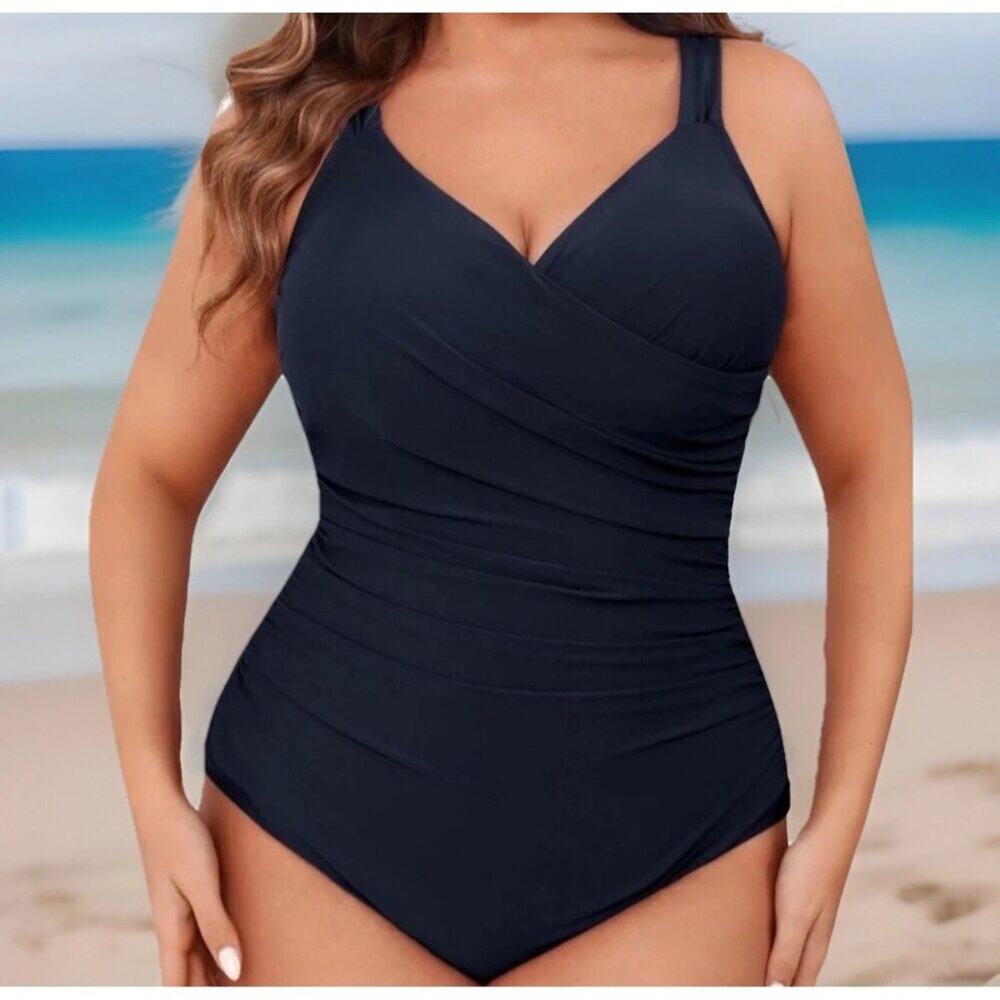 Women CupsheNavy Blue V Neck Tummy Control One Piece Swimsuit 1X Plus NWT